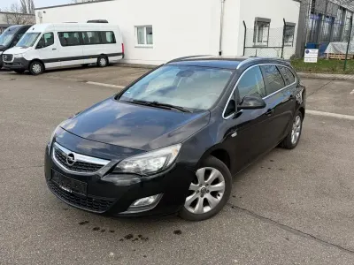 Second-hand Opel Astra Sport 165 CP (121 kW) 2012 Negru Break