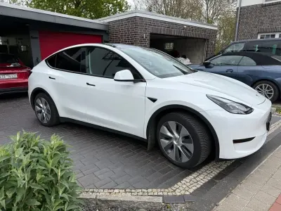 Käytetty Tesla Model Y