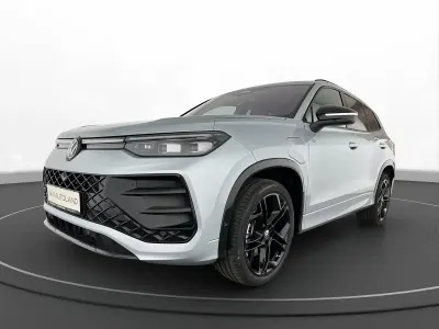 Neu VW Tayron Style 177 PS (130 kW) 2026 Oystersilber SUV