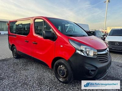 B) (rot Gebraucht 2015 Opel Vivaro Van / Kleinbus | 13.788 € (Etwas zu teuer)