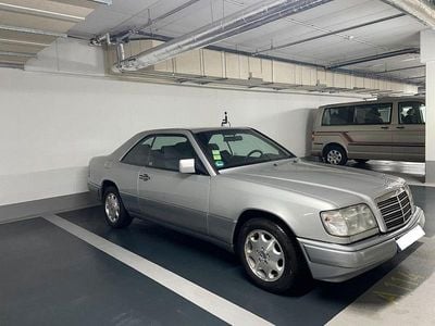 Mercedes E200