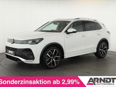 Gebraucht VW Tiguan R-line 150 PS (110 kW) 2025 Pure white SUV