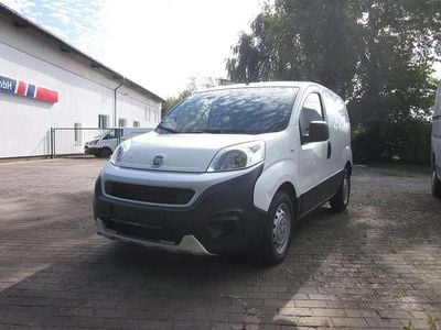 Gebraucht Fiat Fiorino 80 PS (58 kW) 2020 Weiß Van / Kleinbus