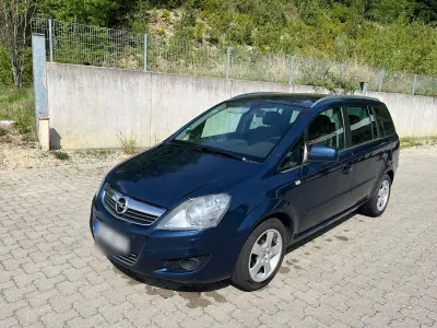 Gebraucht Opel Zafira Innovation 140 PS (102 kW) 2011 Blau Van / Kleinbus