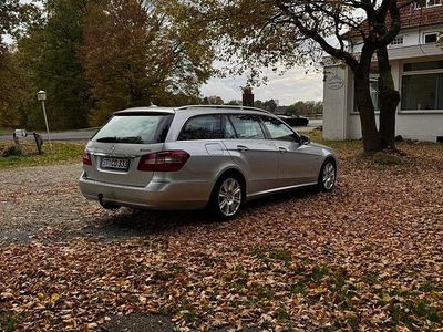 Silber Gebraucht 2011 Mercedes E250 Kombi | 8.900 € (Etwas zu teuer)