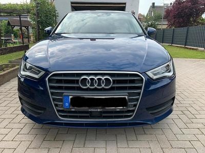 Gebraucht Audi A3 S-Line 179 PS (131 kW) 2015 Blau Kleinwagen