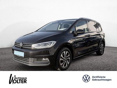 Deep black Gebraucht 2021 VW Touran Active Van / Kleinbus | 29.870 € (Teuer)