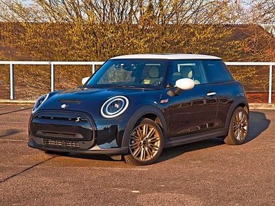 Gebraucht Mini Cooper SE Classic 135 kW (184 PS) 2023 Blau Kleinwagen