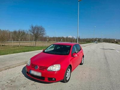 Usata VW Golf VI 102 CV (75 kW) 2008 Rosso Utilitaria