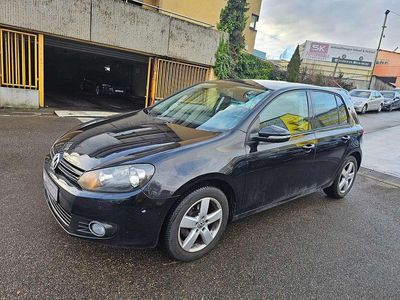 Gebraucht VW Golf VI Team 105 PS (77 kW) 2010 Deep black perleffekt Kleinwagen