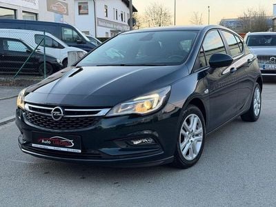 Gebraucht Opel Astra Basis 110 PS (80 kW) 2017 Grün Limousine
