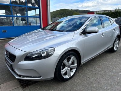 gebraucht Volvo V40 Momentum *Leder* TÜV Neu * Spurhalteass.*