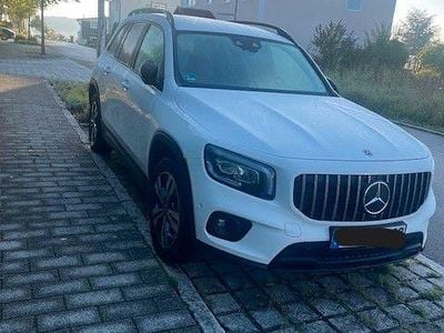 Mercedes GLB200