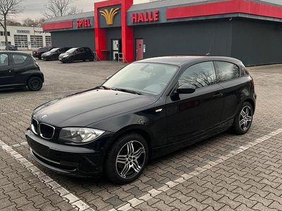 Gebraucht BMW 116 122 PS (89 kW) 2007 Schwarz Kleinwagen