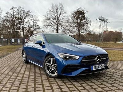 Gebraucht Mercedes CLA250 Shooting Brake 224 PS (164 kW) 2023 Blau Kombi