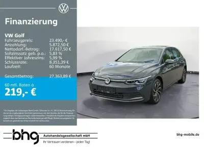 Gebraucht VW Golf VIII Style 190 PS (139 kW) 2024 Grau Limousine