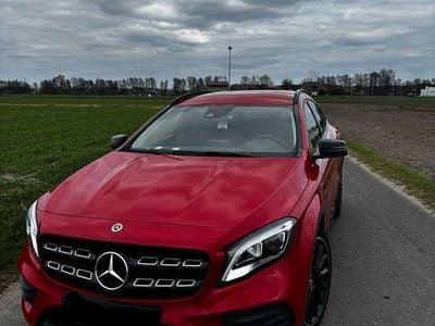 Gebraucht Mercedes GLA200 163 PS (119 kW) 2020 Rot SUV