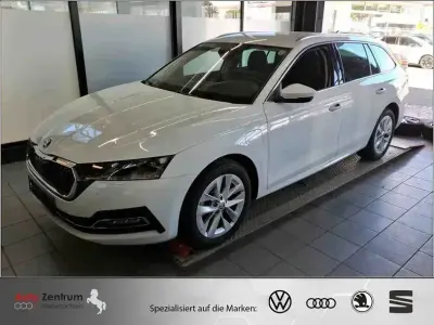 Gebraucht Skoda Octavia 2023 Weiss