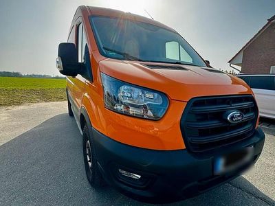 Second-hand Ford Transit 170 CP (125 kW) 2022 Portocaliu Van