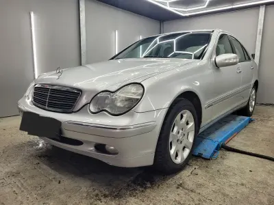 Brugt Mercedes C180 143 HK (105 kW) 2004 Sølv Sedan