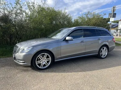 Gebraucht Mercedes E250 204 PS (150 kW) 2011 Grau Kombi