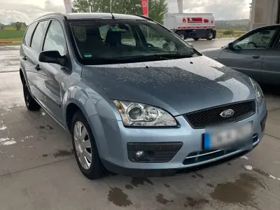 Używany Ford Focus 101 KM (74 kW) 2006 Niebieski Kombi