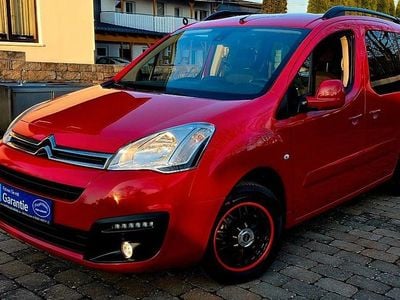 Gebraucht Citroën Berlingo Shine 110 PS (80 kW) 2016 Rot Van / Kleinbus