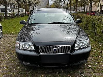 Second-hand Volvo S80 174 CP (127 kW) 1999 Negru Berlinǎ