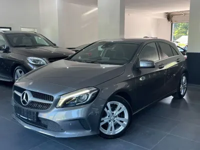 Gebraucht Mercedes A180 Urban 109 PS (80 kW) 2016 Grau Kleinwagen