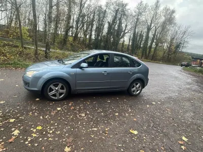 Gebraucht Ford Focus 102 PS (75 kW) 2006 Blau Limousine
