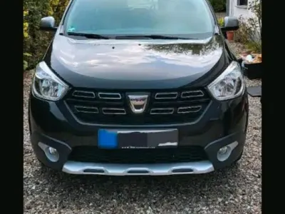 Gebraucht Dacia Sandero Stepway 105 PS (77 kW) 2019 Schwarz Van / Kleinbus