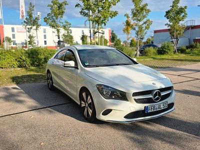 Mercedes CLA200