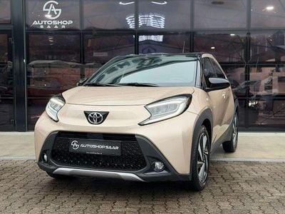 Beige Gebraucht 2024 Toyota Aygo Business Edition Kleinwagen | 18.900 € (Fairer Preis)