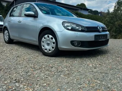 Gebraucht VW Golf VI 122 PS (89 kW) 2011 Silber Kleinwagen