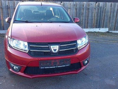 Gebraucht Dacia Logan 75 PS (55 kW) 2014 Rot Limousine