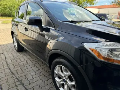 Gebraucht Ford Kuga Champions Edition 140 PS (102 kW) 2012 Schwarz SUV