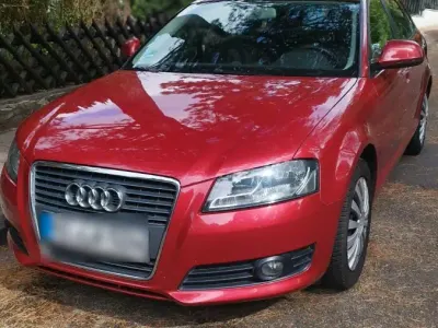 Gebraucht Audi A3 Sportback 125 PS (91 kW) 2010 Rot Kleinwagen