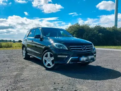 Gebraucht Mercedes ML350 AMG line 258 PS (189 kW) 2013 Schwarz SUV