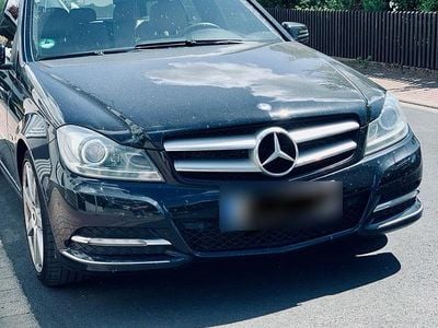 Gebraucht Mercedes C250 204 PS (150 kW) 2012 Schwarz Kombi