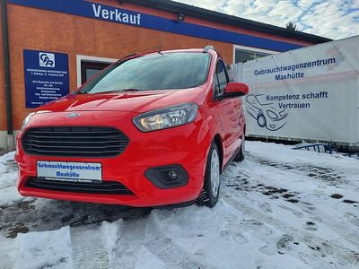 Rot Gebraucht 2022 Ford Tourneo Courier Trend Van / Kleinbus | 11.860 € (Fairer Preis)