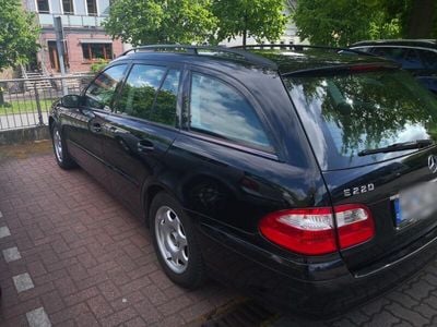 Mercedes E220