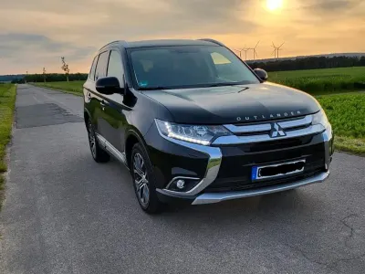 Gebraucht Mitsubishi Outlander 150 PS (110 kW) 2017 Schwarz SUV