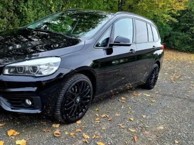 Gebraucht BMW 218 Gran Tourer Advantage 150 PS (110 kW) 2017 Schwarz Van / Kleinbus
