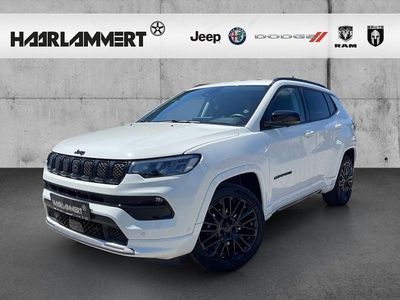 Weiss Gebraucht 2023 Jeep Compass Altitude SUV | 25.479 € (Fairer Preis)