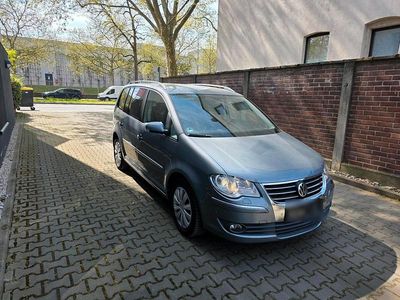 Second-hand VW Touran 170 CP (125 kW) 2009 Gri Monovolum