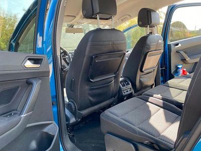 Gebraucht VW Touran Comfortline 110 PS (80 kW) 2016 Blau Van / Kleinbus