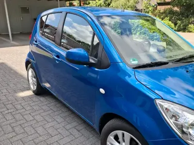 Gebraucht Opel Agila 92 PS (67 kW) 2011 Blau Kleinwagen
