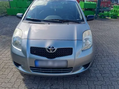 Gebraucht Toyota Yaris Cool 69 PS (50 kW) 2008 Grau Kleinwagen