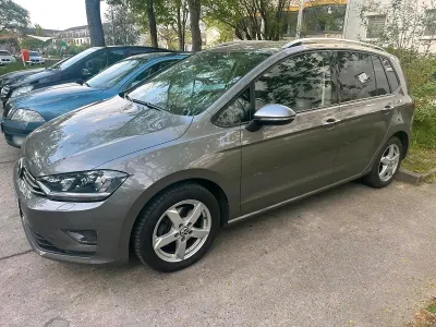 Używany VW Golf Sportsvan 125 KM (91 kW) 2016 Szary Minivan