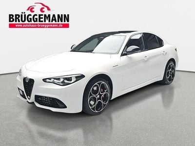 Weiß Gebraucht 2025 Alfa Romeo Giulia Premium Limousine | 55.990 €